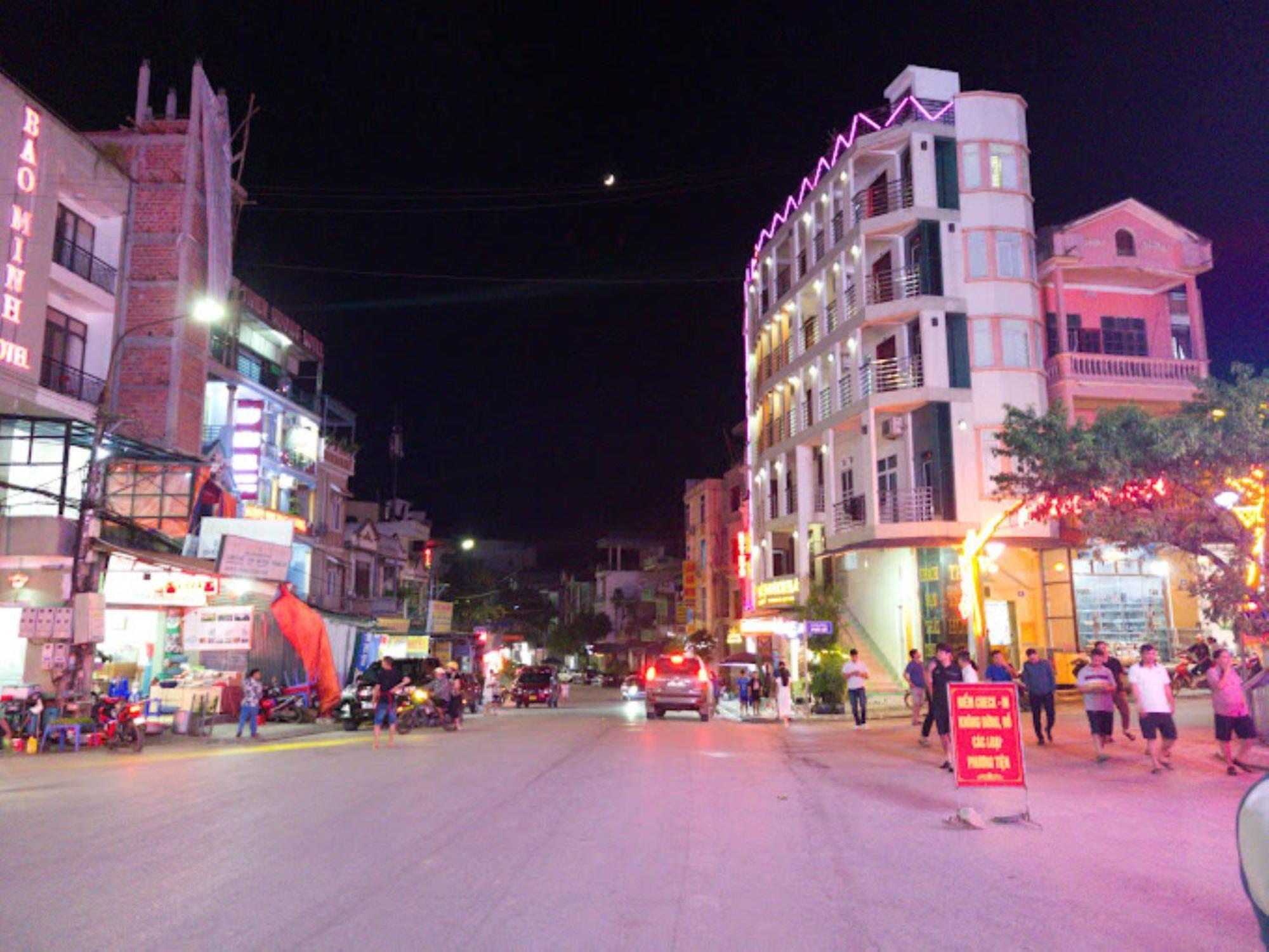 Thai Thinh Hotel 동반 외부 사진